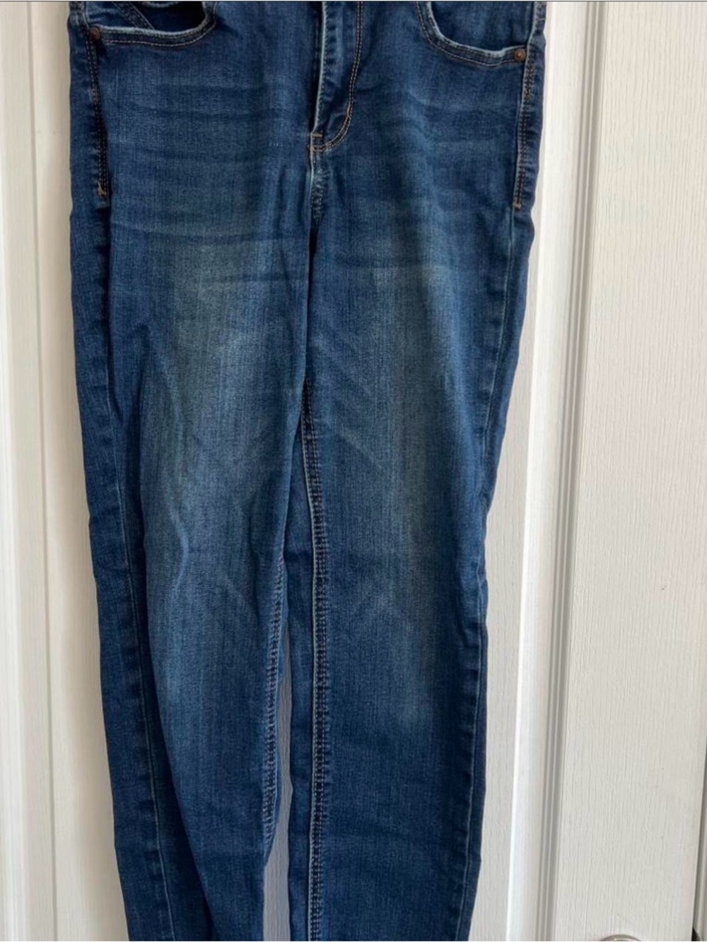Bottoms Up Skinny Crop Denim Jeans - Medium Blue